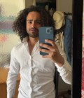 Встретьте Мужчинa : Cesar, 26 лет до Франция  Breteuil